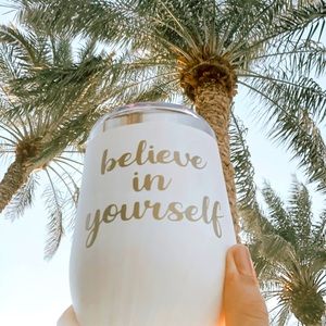 Personalized tumbler for hot and cold drinks